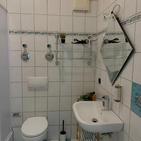 Raha - 2 - 2 Bader - Am Hbf Apartment Erfurt